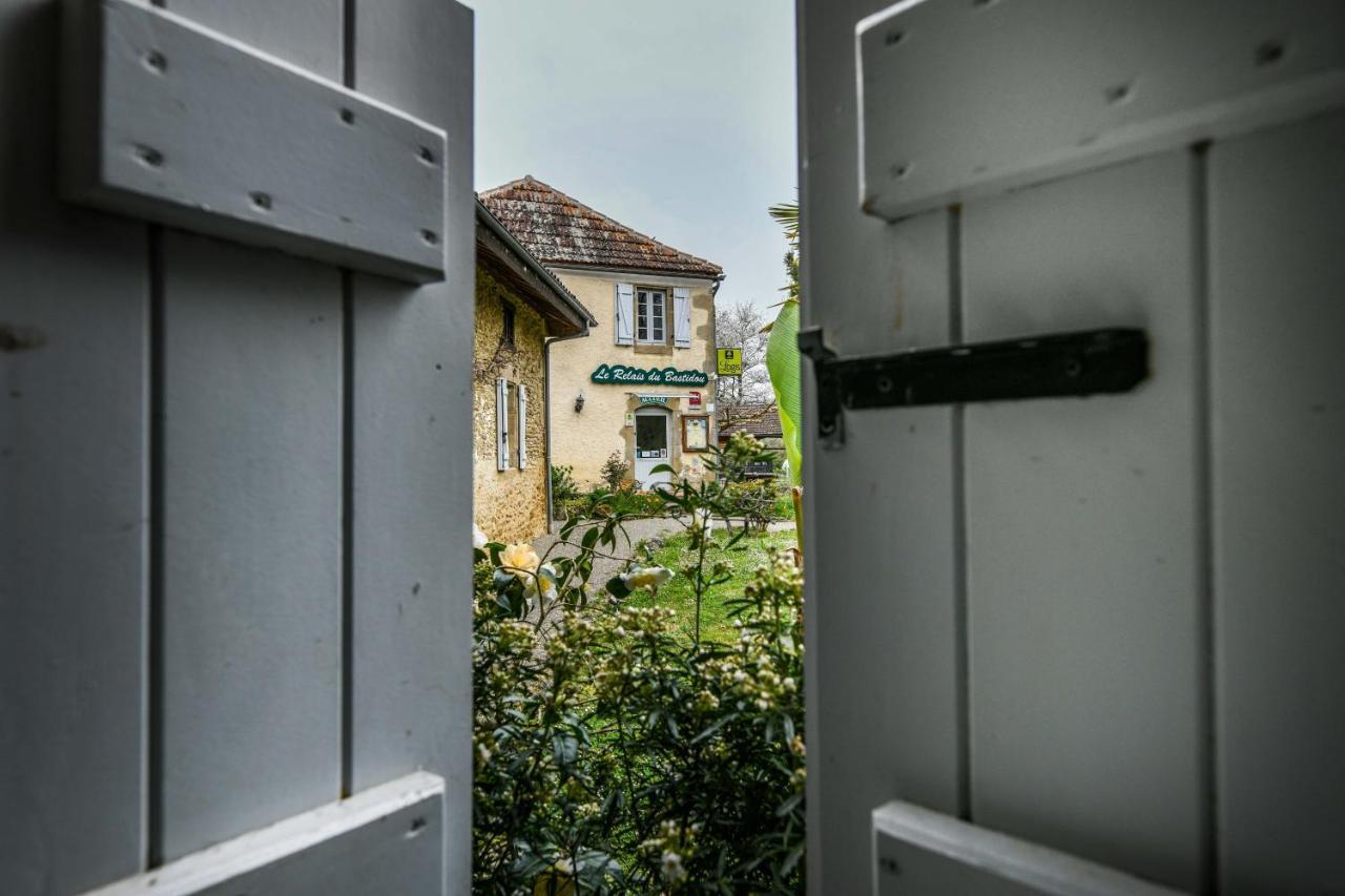 Hotel Logis Le Relais Du Bastidou Beaumarches Esterno foto