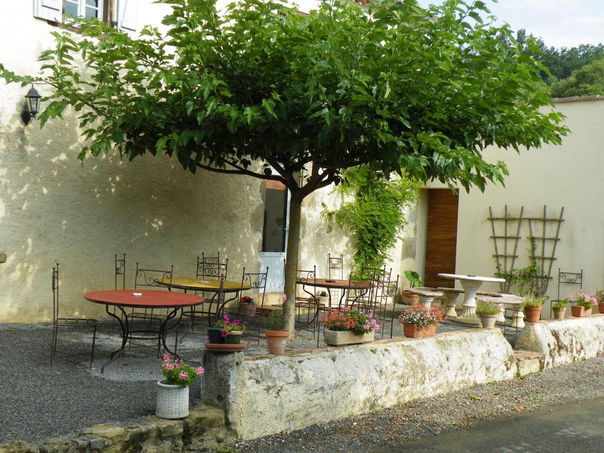 Hotel Logis Le Relais Du Bastidou Beaumarches Esterno foto