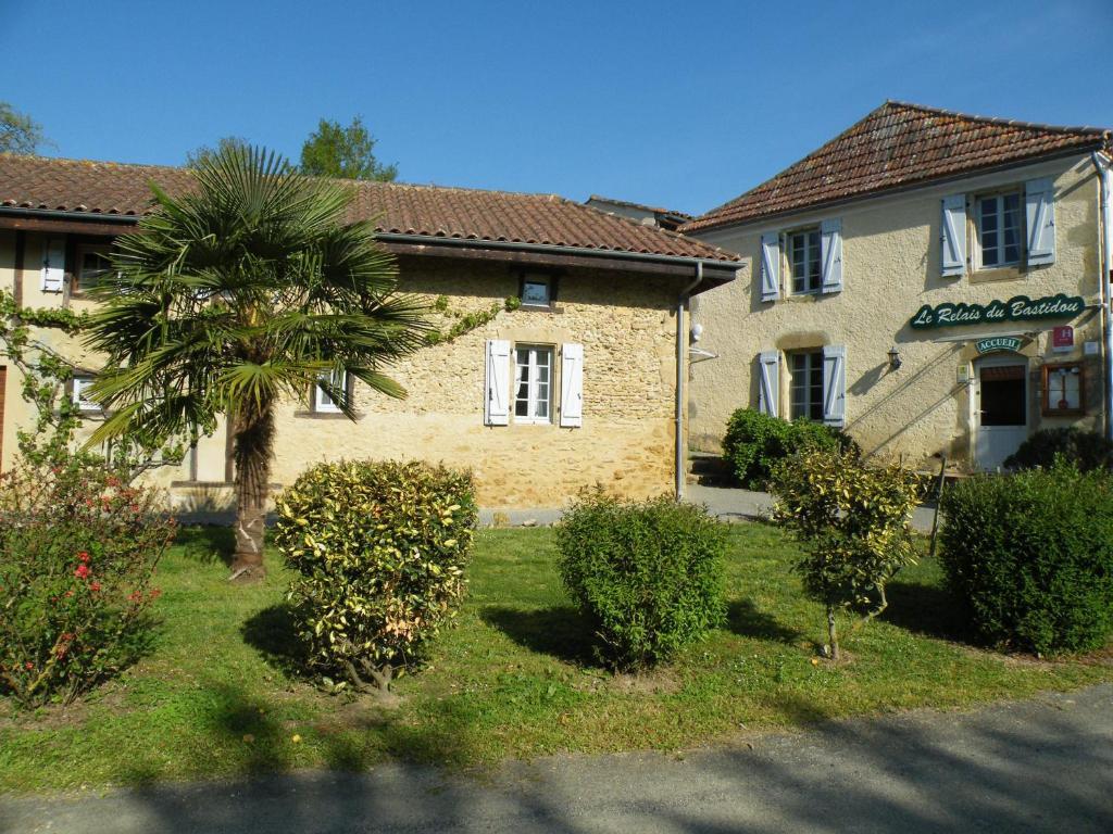 Hotel Logis Le Relais Du Bastidou Beaumarches Esterno foto