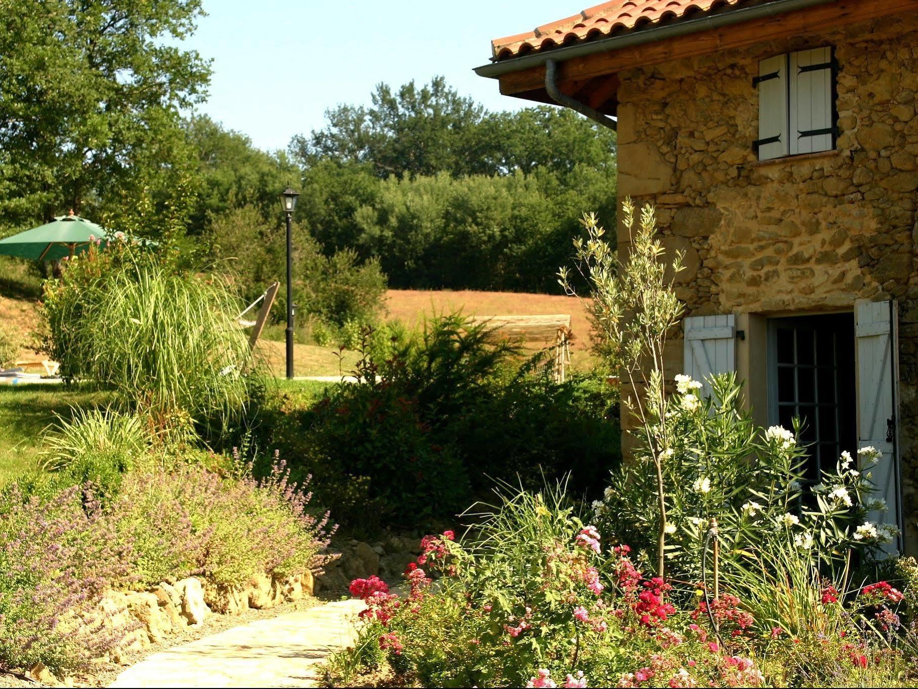 Hotel Logis Le Relais Du Bastidou Beaumarches Esterno foto