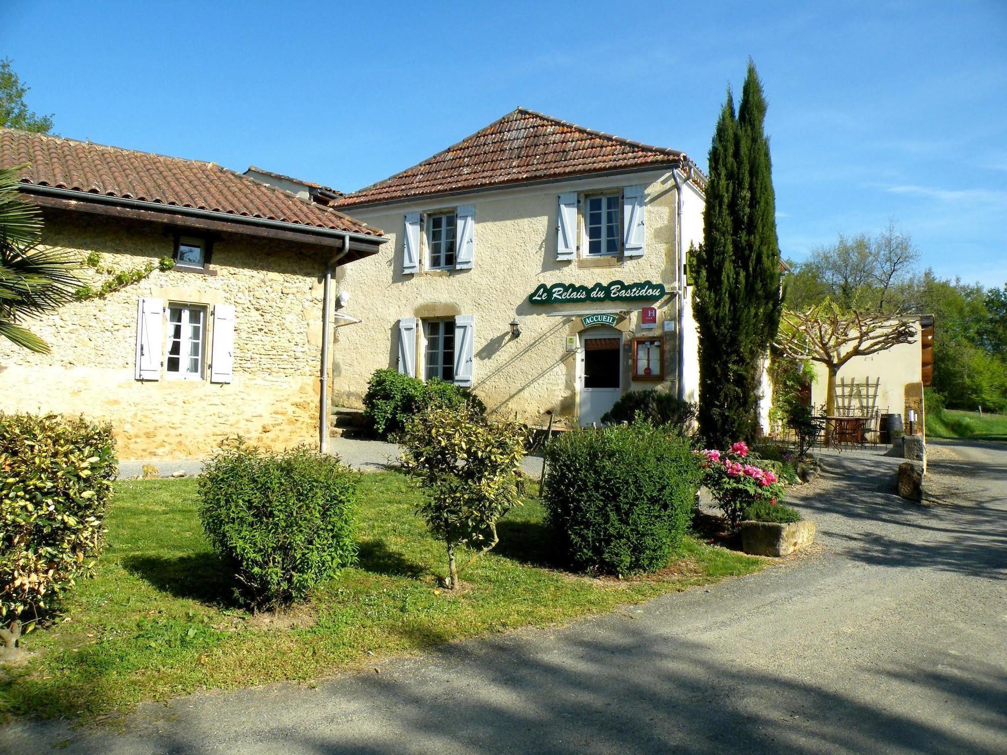 Hotel Logis Le Relais Du Bastidou Beaumarches Esterno foto